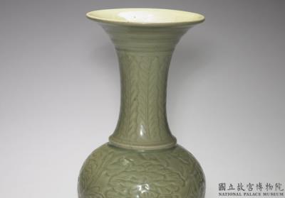 图片[2]-Fengwei everted-rim vase with incised decoration of peony in celadon glaze, Longquan ware, early Ming dynasty, 15th century-China Archive